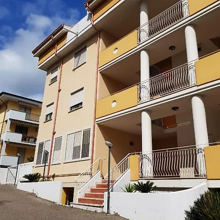 Cona A Mare First Floor * ואסטו